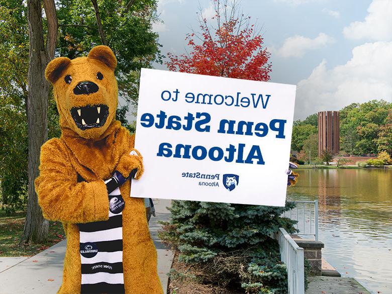 The Nittany Lion mascot holding up a sign reading Welcome to <a href='http://jchqcp.minisb.com'>十大网投平台信誉排行榜</a>阿尔图纳分校